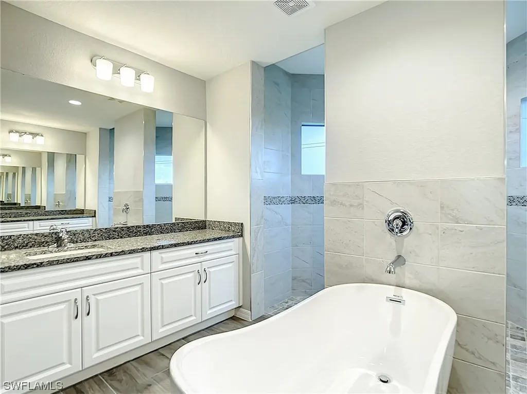 129 SW 28th Terrace Cape Coral FL 33914