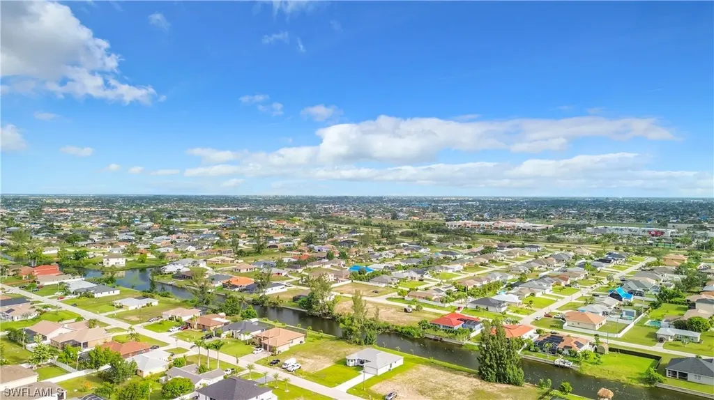129 SW 28th Terrace Cape Coral FL 33914