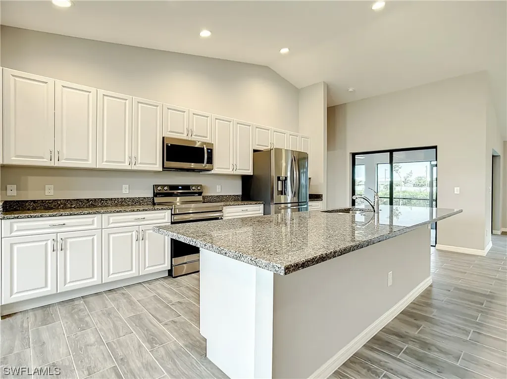 129 SW 28th Terrace Cape Coral FL 33914