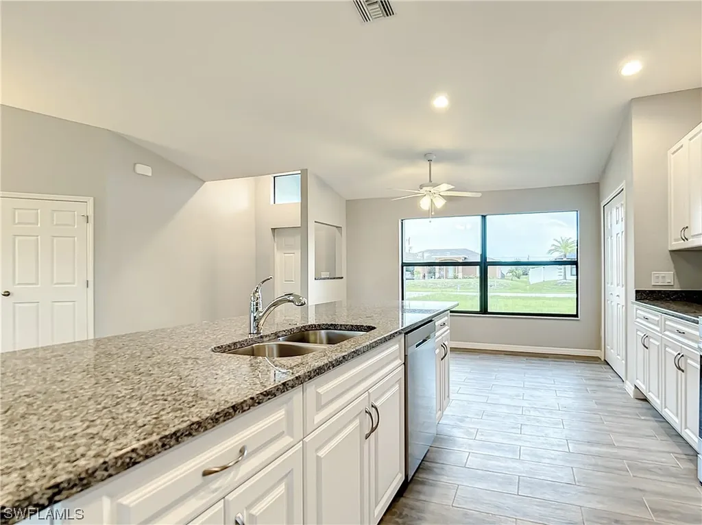 129 SW 28th Terrace Cape Coral FL 33914