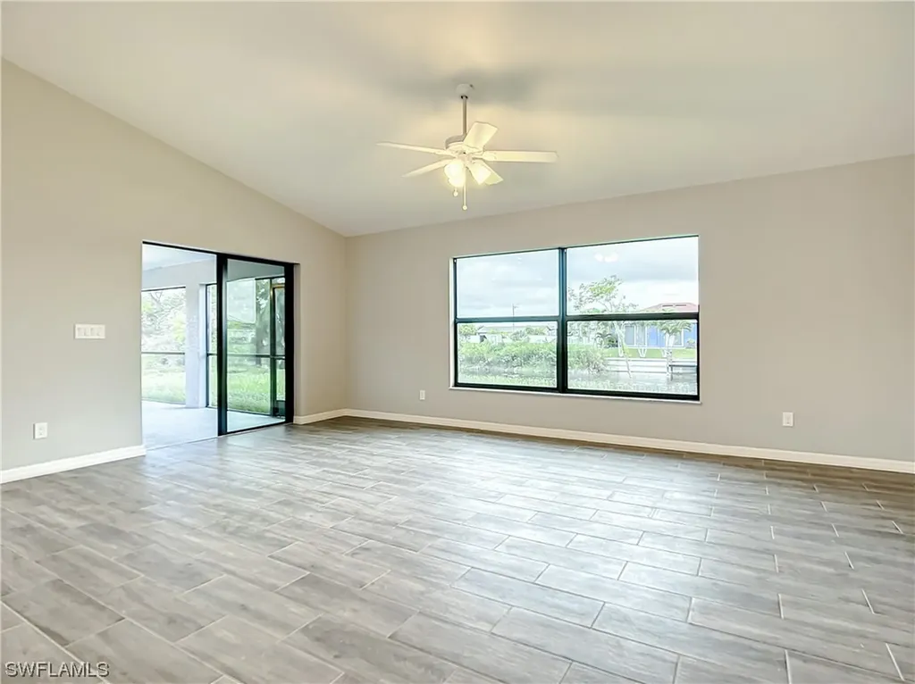 129 SW 28th Terrace Cape Coral FL 33914