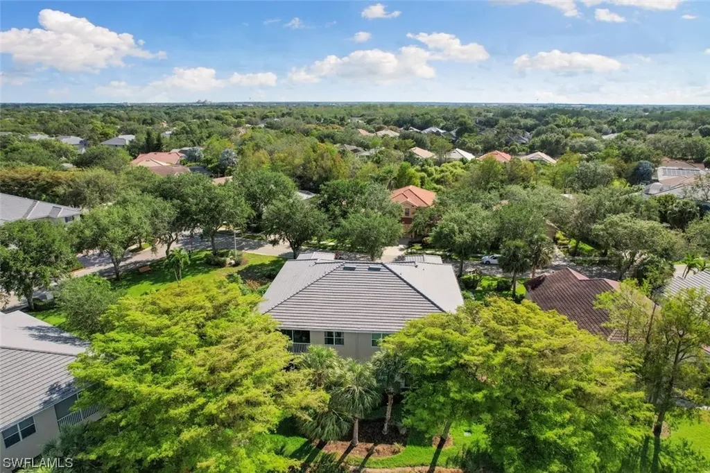 7122 Blue Juniper Court Naples FL 34109