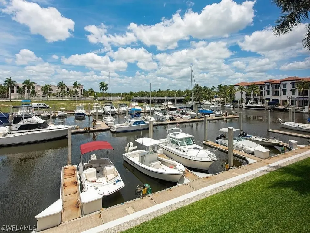 Naples FL, 803 River Point Drive, Unit 106B