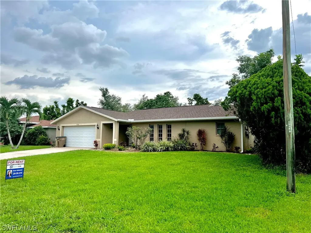2332 SE 8th Place Cape Coral FL 33990