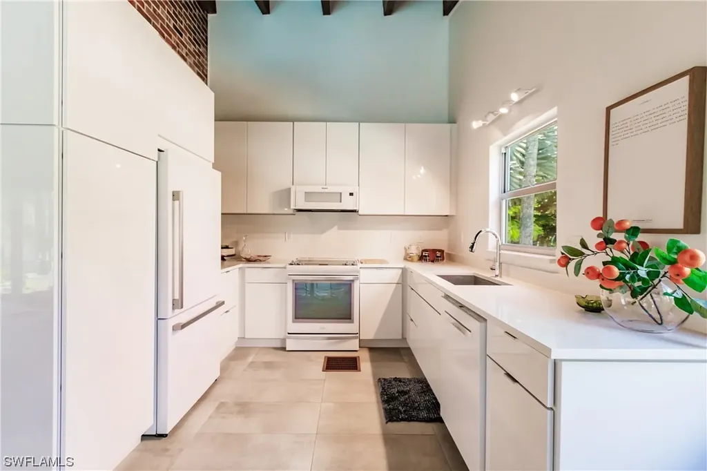 63 Constitution Drive Naples FL 34112