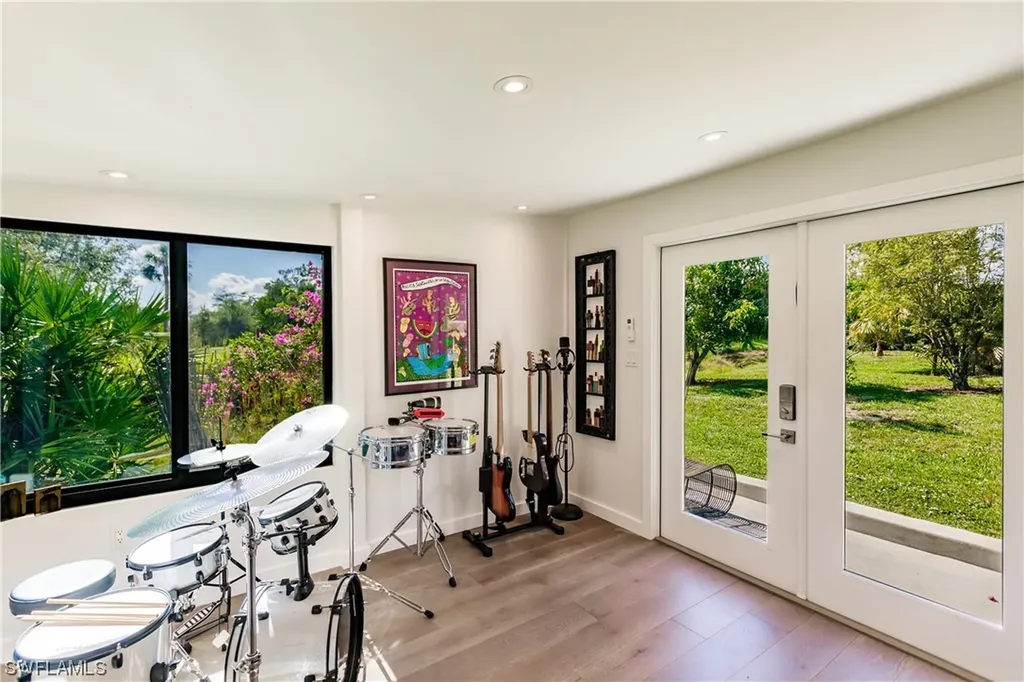 63 Constitution Drive Naples FL 34112