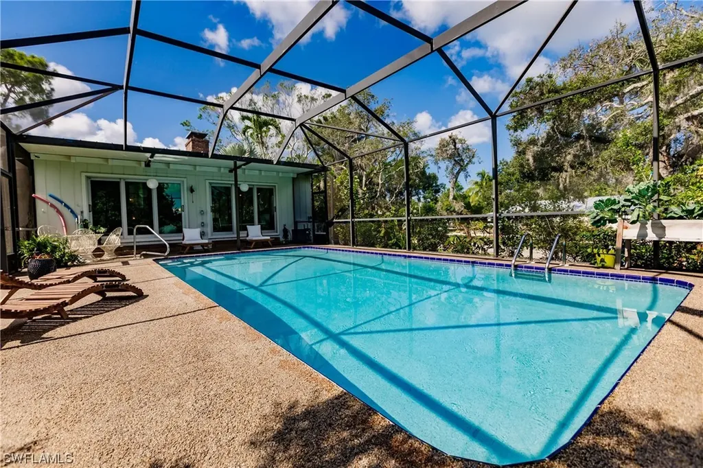 63 Constitution Drive Naples FL 34112