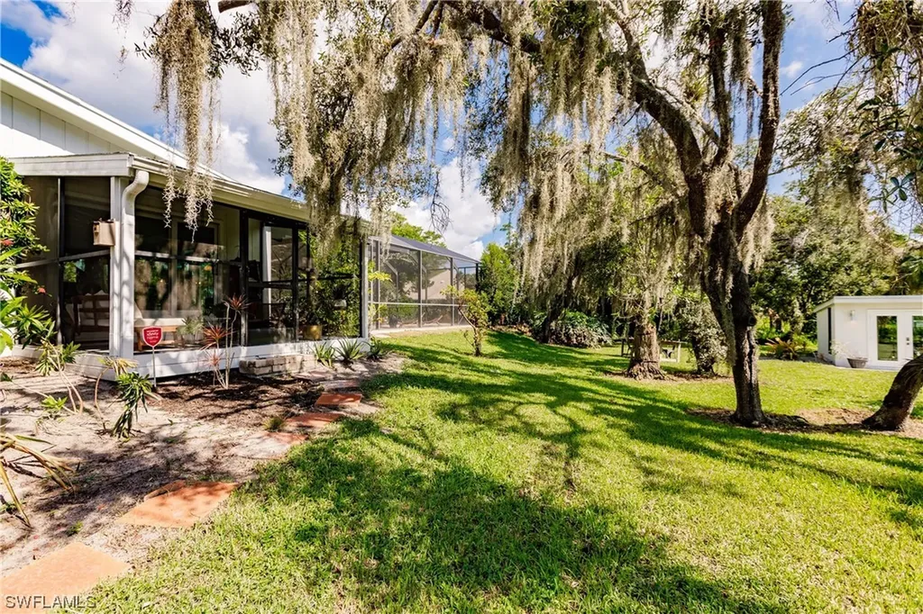 63 Constitution Drive Naples FL 34112