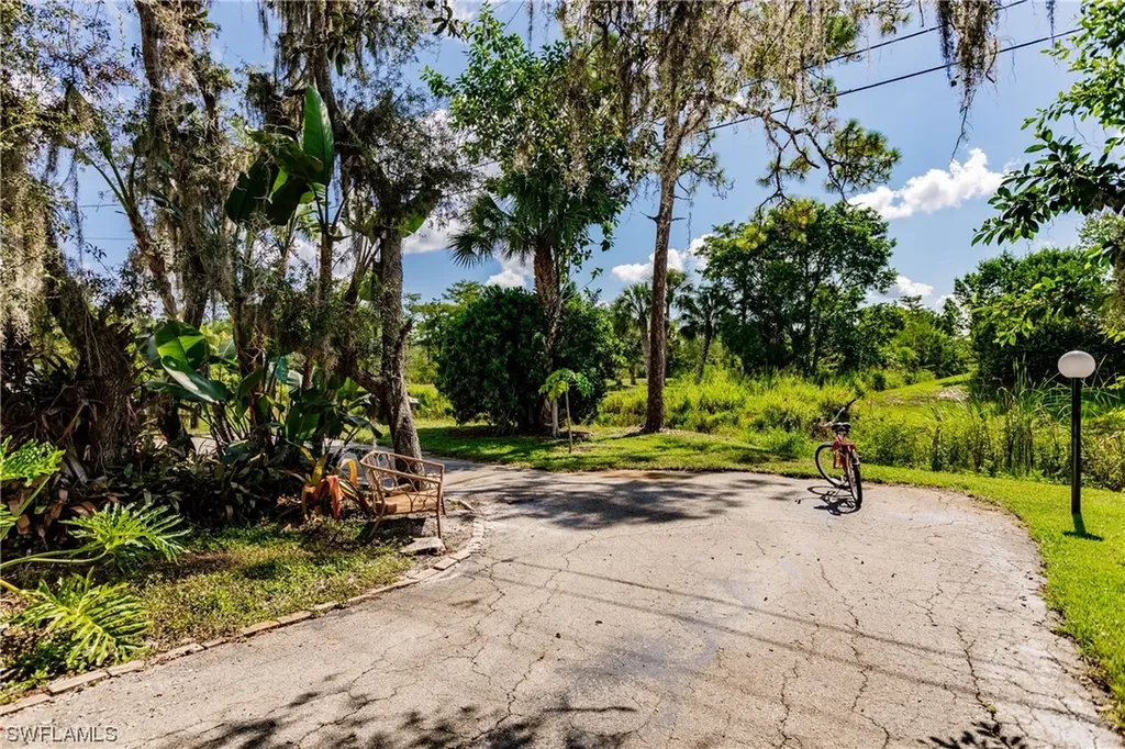 63 Constitution Drive Naples FL 34112