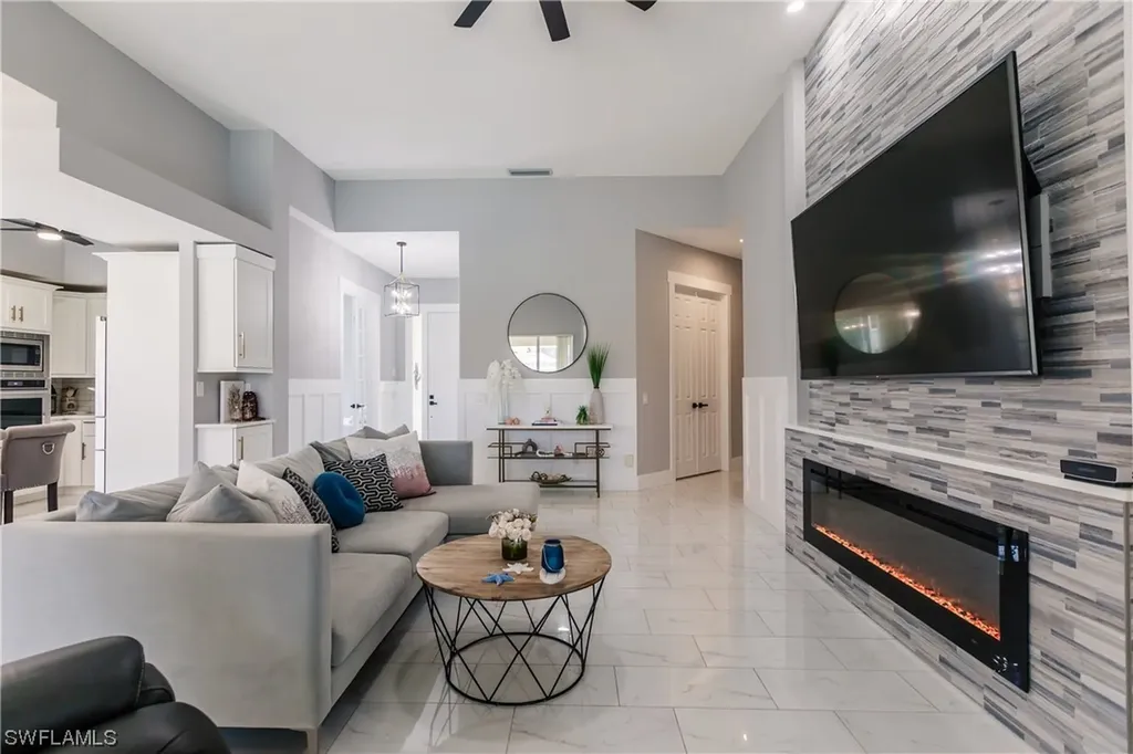 3226 Benicia Court Naples FL 34109