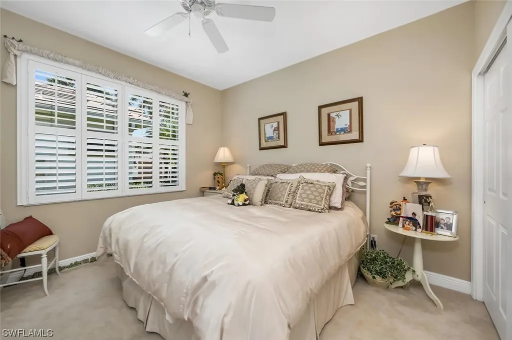 5048 Cerromar Drive Naples FL 34112