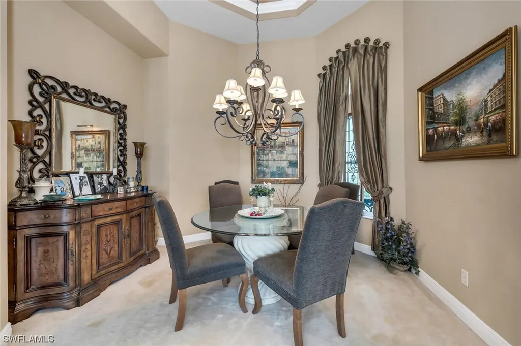 5048 Cerromar Drive Naples FL 34112