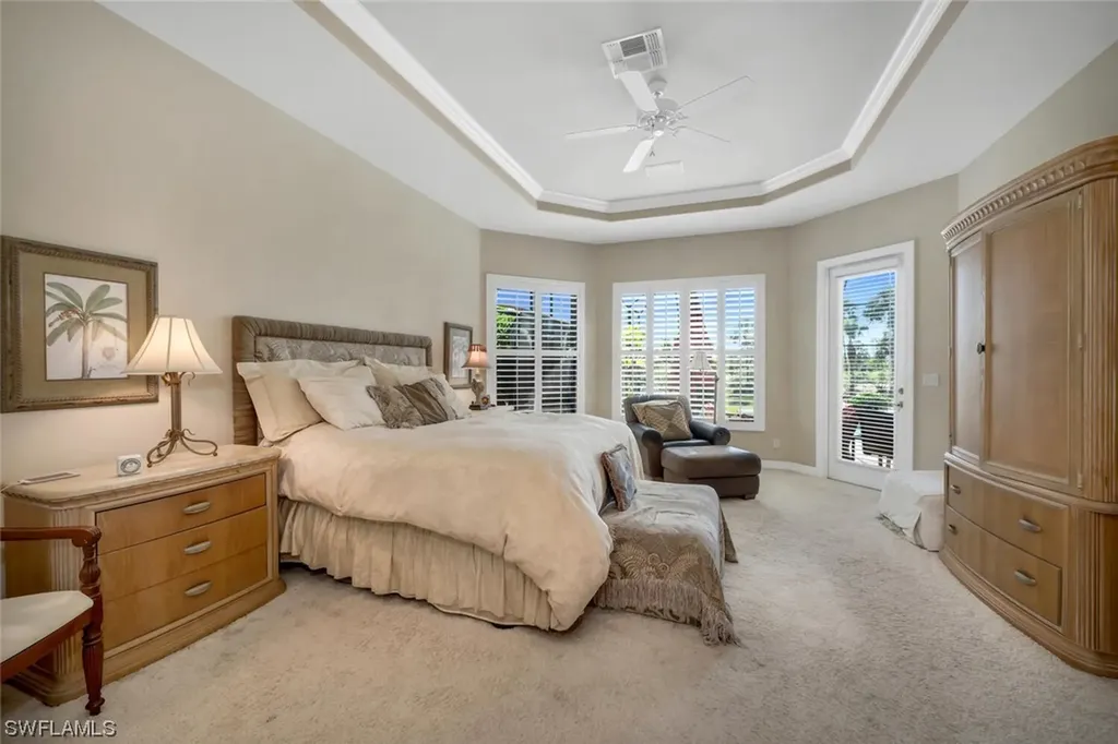 5048 Cerromar Drive Naples FL 34112
