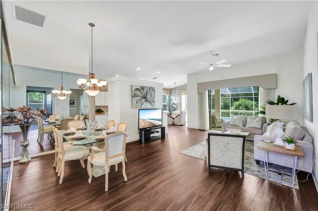 1721 Marsh Run Naples FL 34109