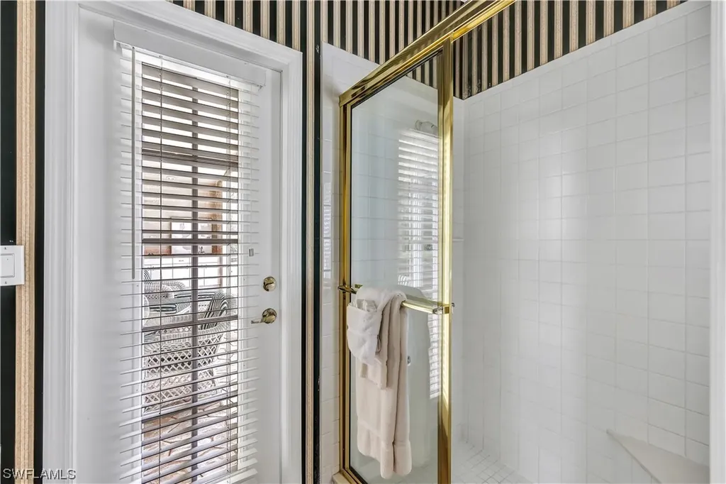 1721 Marsh Run Naples FL 34109