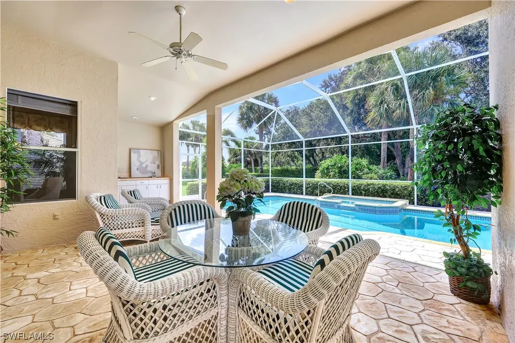 1721 Marsh Run Naples FL 34109