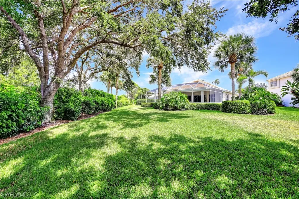 1721 Marsh Run Naples FL 34109
