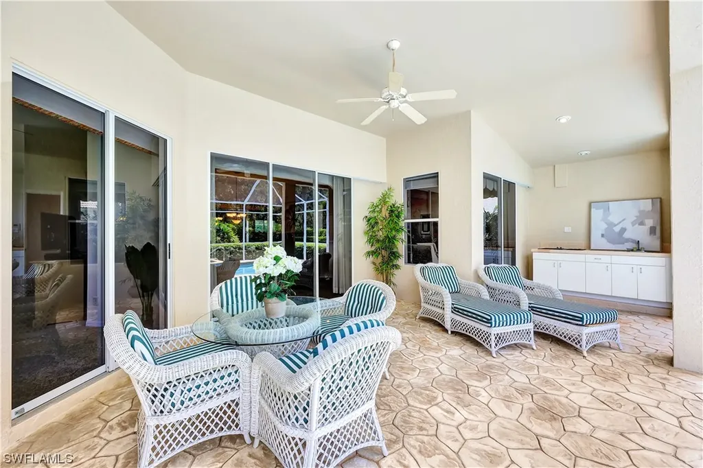 1721 Marsh Run Naples FL 34109
