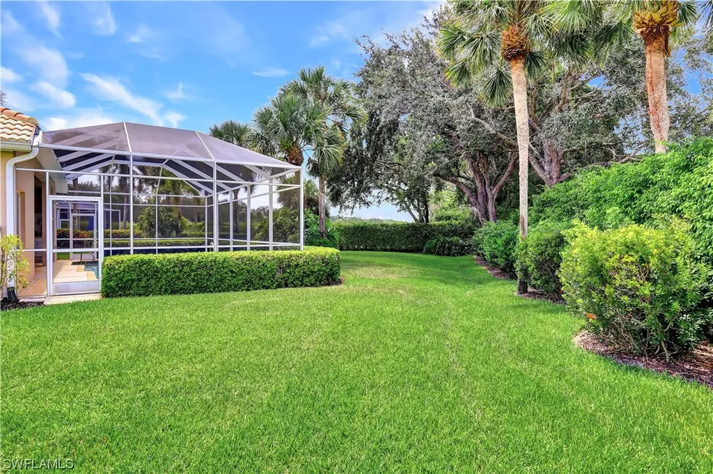 1721 Marsh Run Naples FL 34109