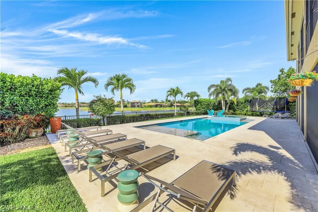3994 Bering Court Naples FL 34119-8644