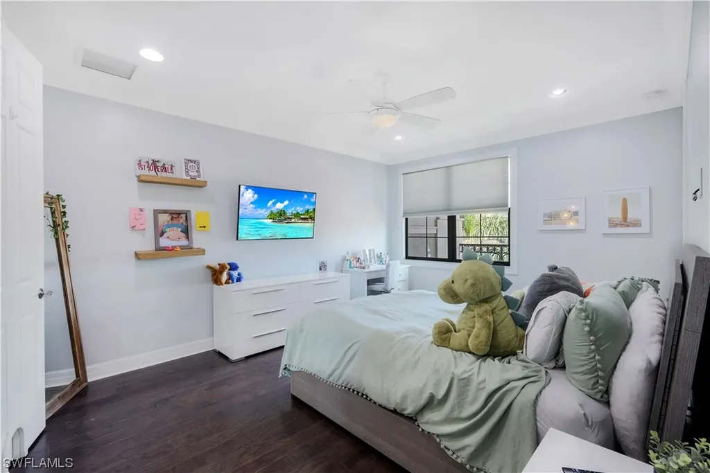 3994 Bering Court Naples FL 34119-8644