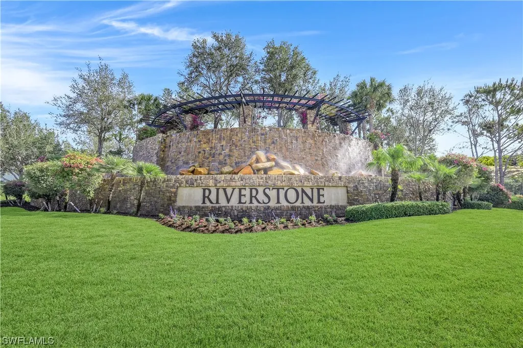 3994 Bering Court Naples FL 34119-8644