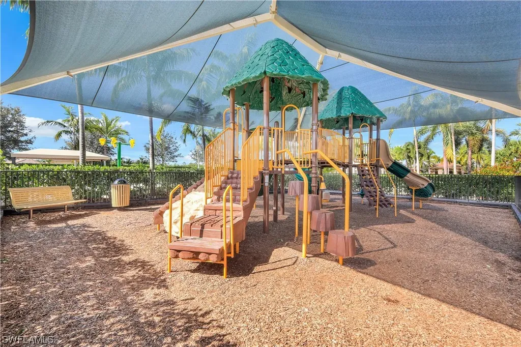 3994 Bering Court Naples FL 34119-8644