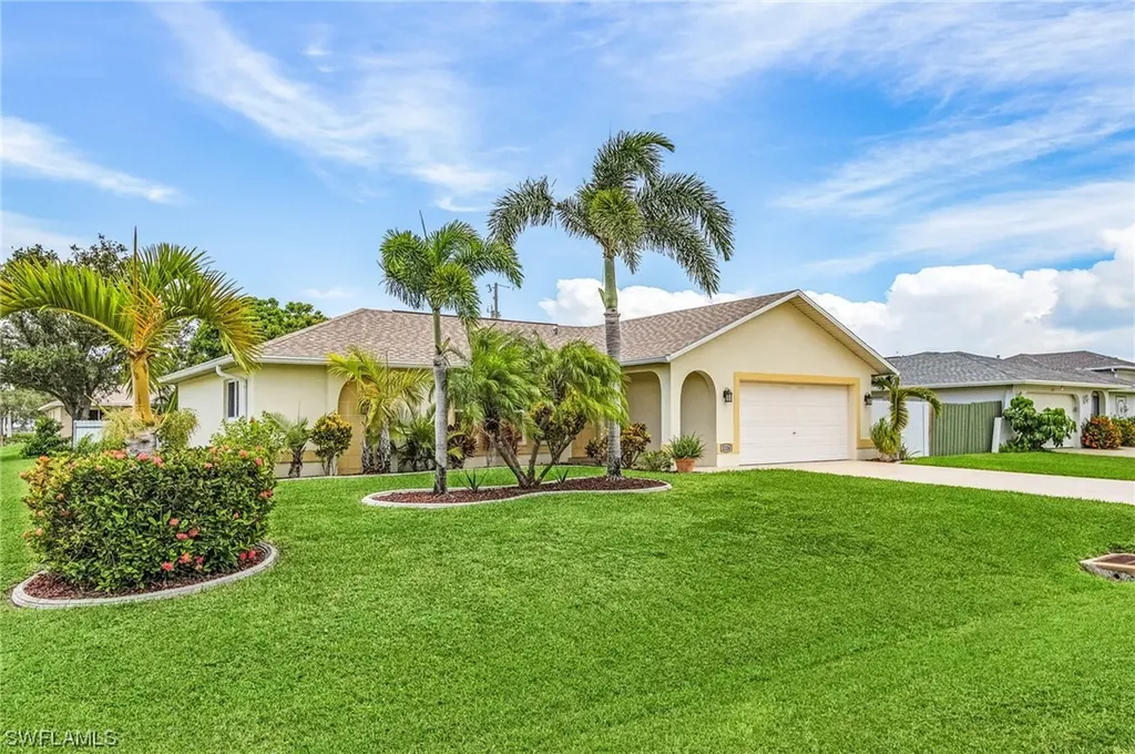2226 SE 1st Avenue Cape Coral FL 33990