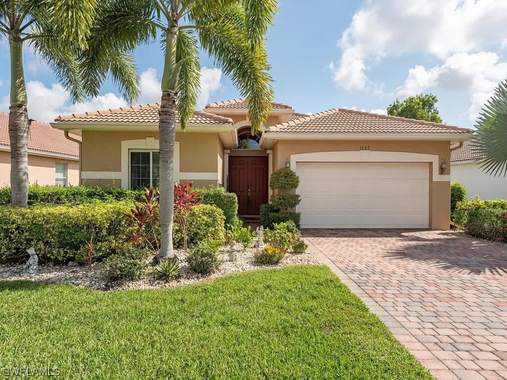 1568 Birdie Drive Naples FL 34120