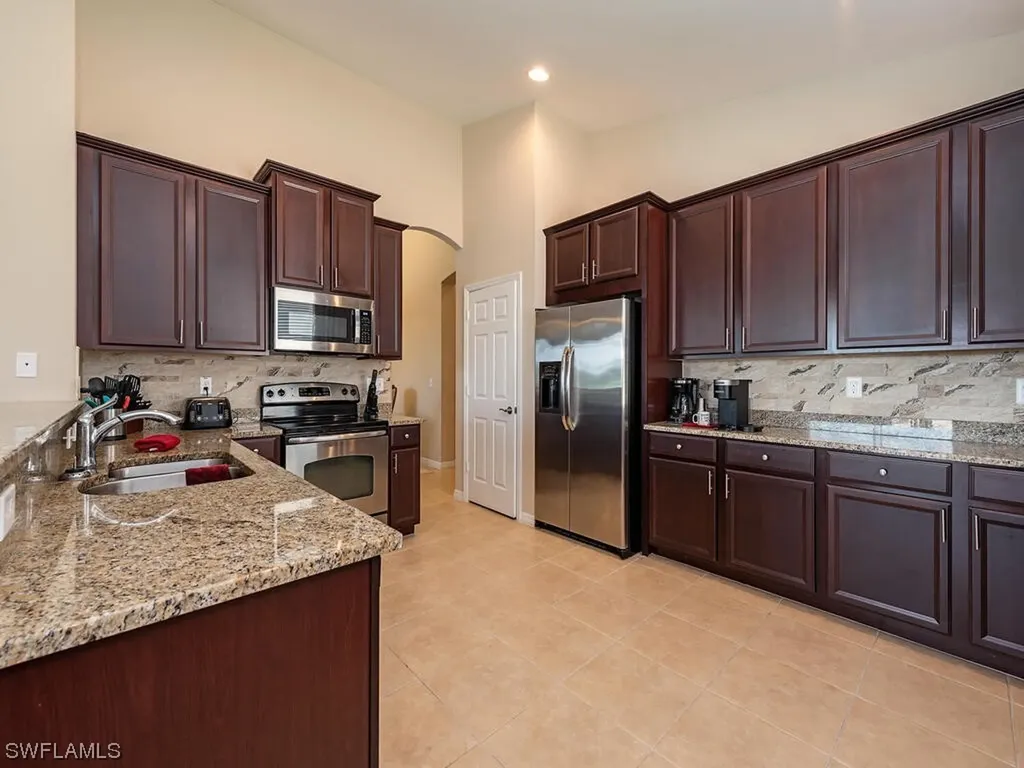 1568 Birdie Drive Naples FL 34120