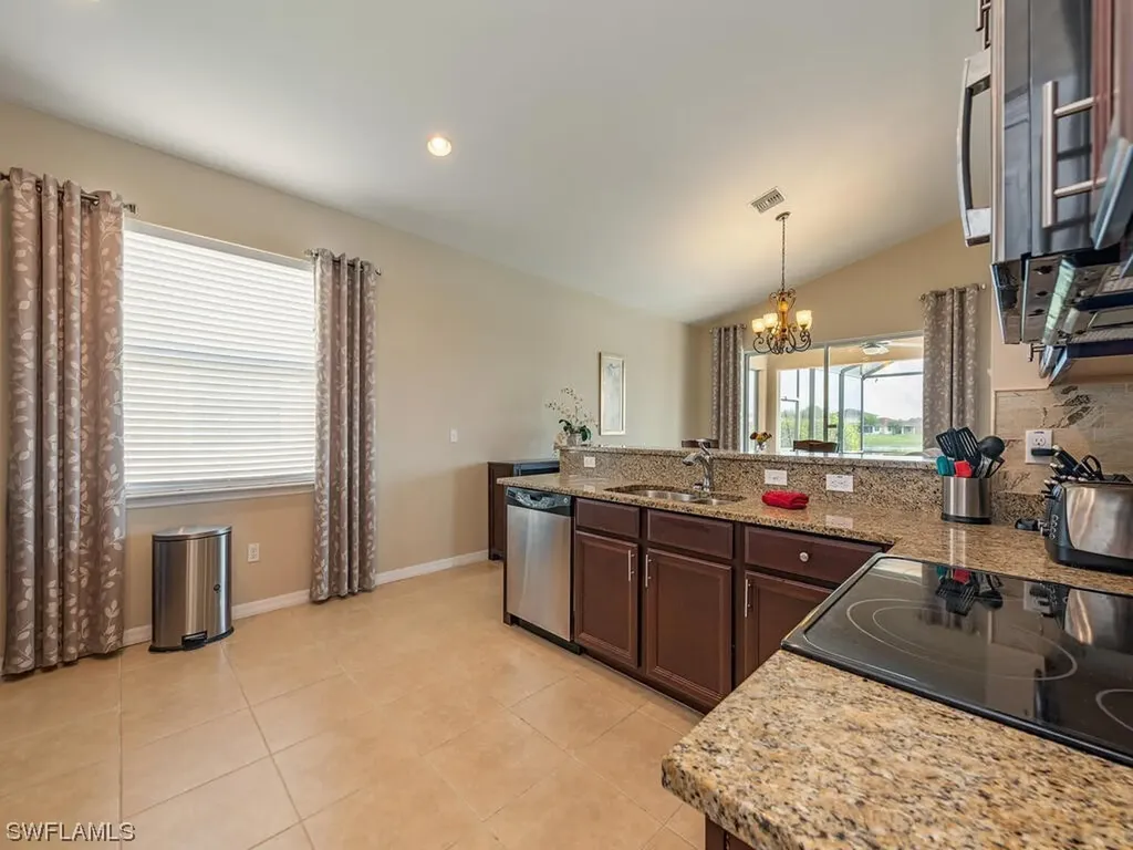 1568 Birdie Drive Naples FL 34120