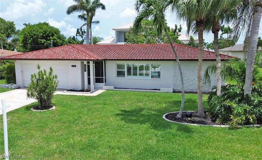 5753 Flamingo Drive Cape Coral FL 33904