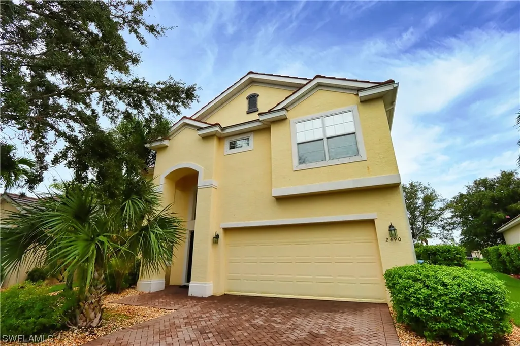 2490 Blackburn Circle Cape Coral FL 33991
