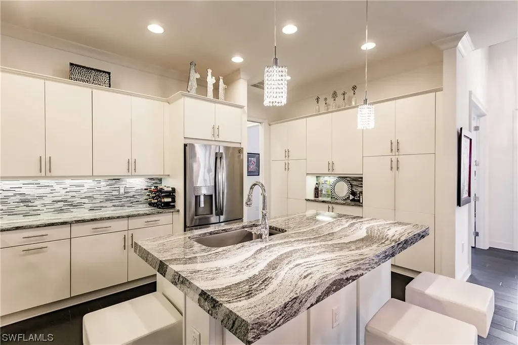 7157 Dominica Drive Naples FL 34113