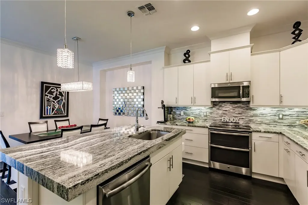 7157 Dominica Drive Naples FL 34113