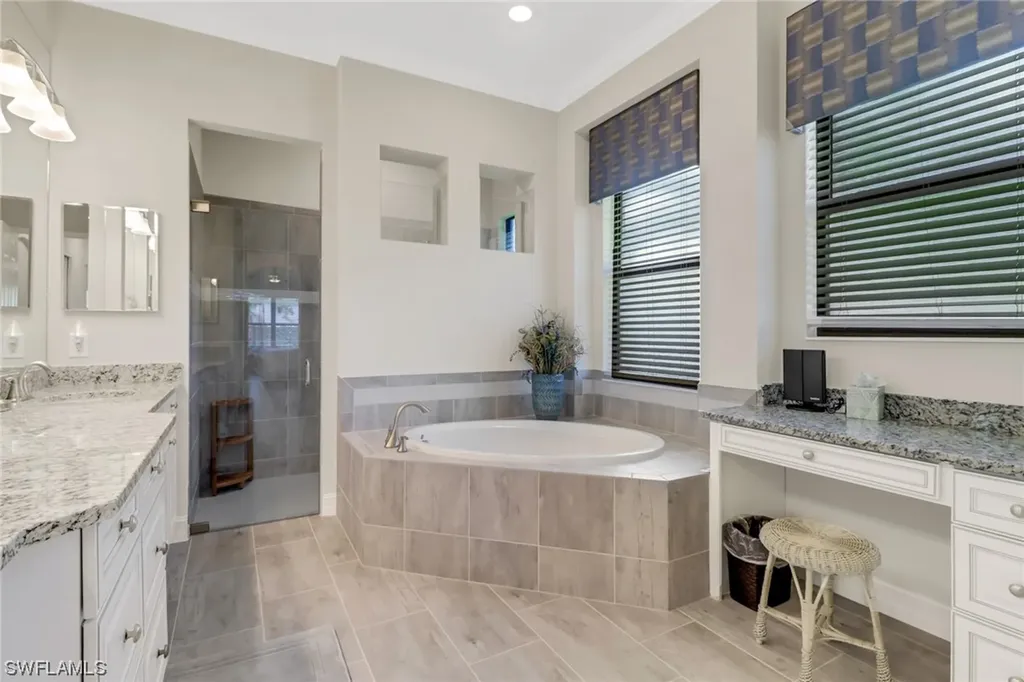2325 Grenadines Way Naples FL 34120