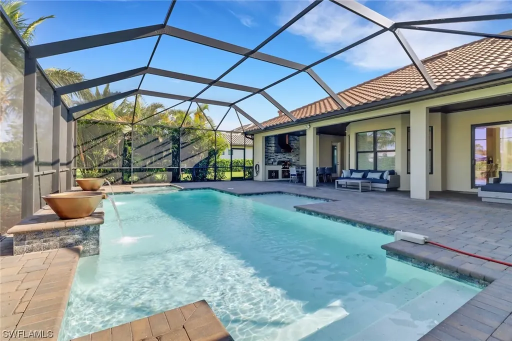 2325 Grenadines Way Naples FL 34120