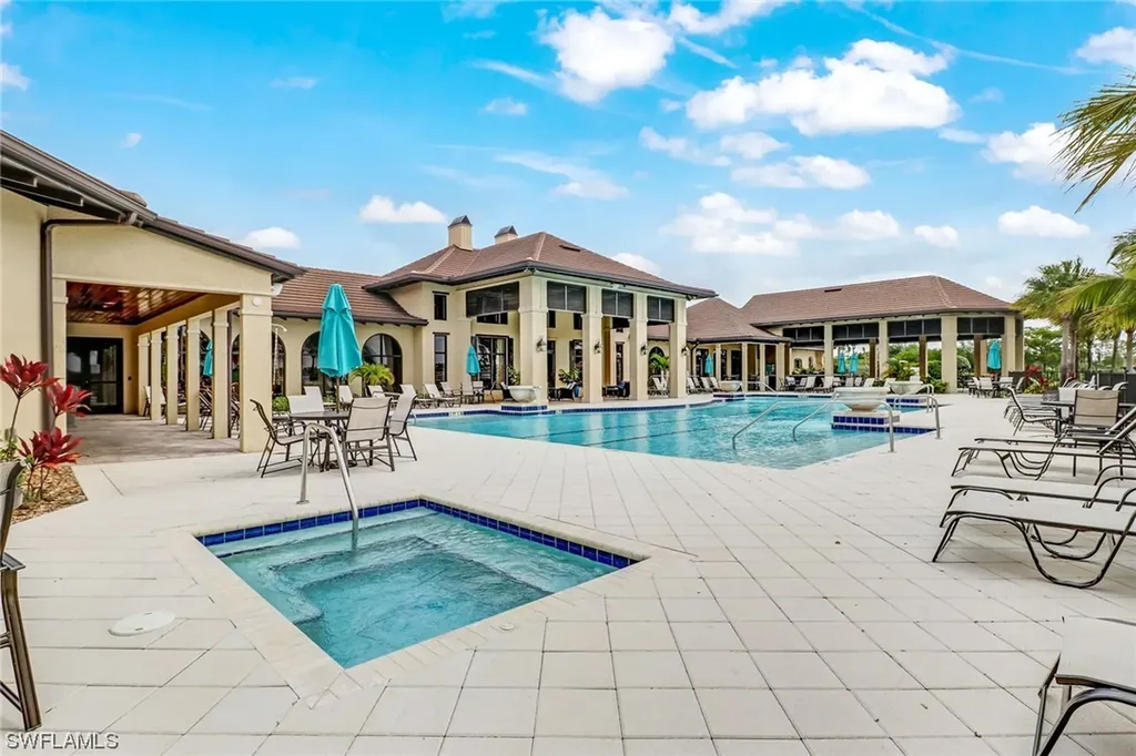 2325 Grenadines Way Naples FL 34120