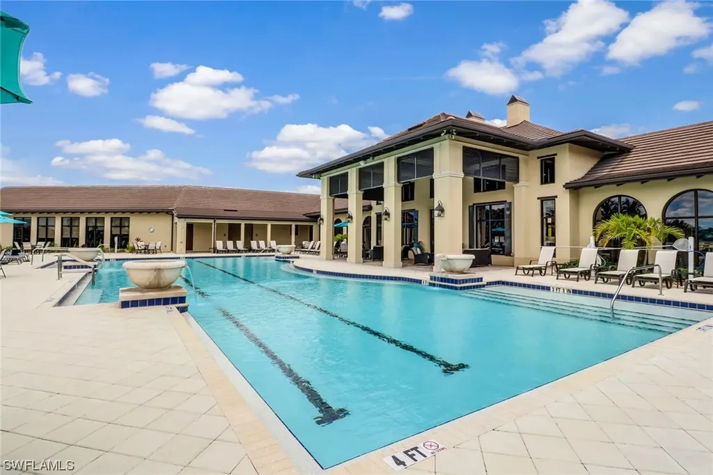 2325 Grenadines Way Naples FL 34120