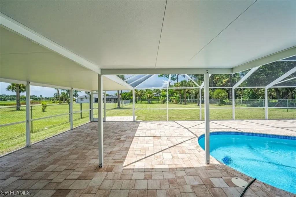 519 Mcarthur Avenue Lehigh Acres FL 33936