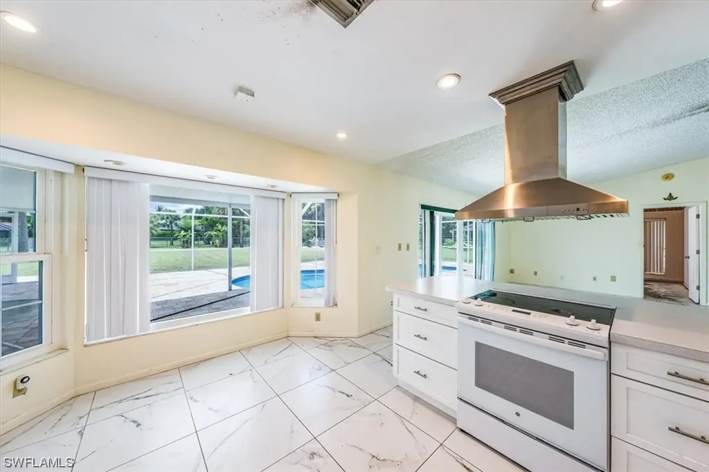 519 Mcarthur Avenue Lehigh Acres FL 33936