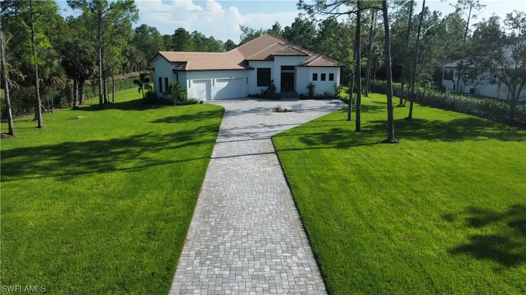 284 16th Avenue NE Naples FL 34120