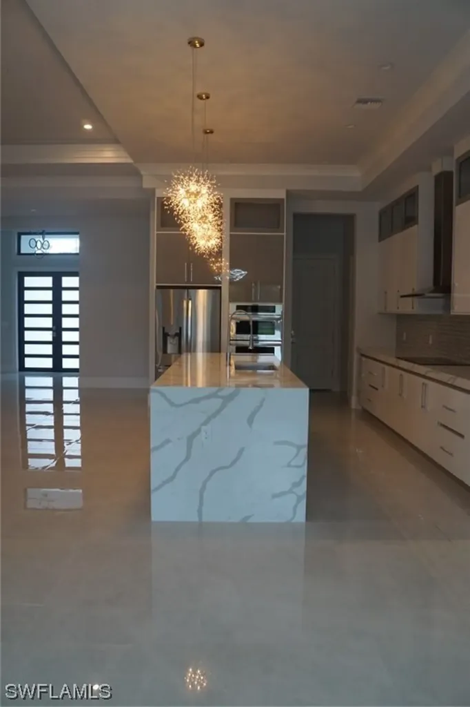 284 16th Avenue NE Naples FL 34120