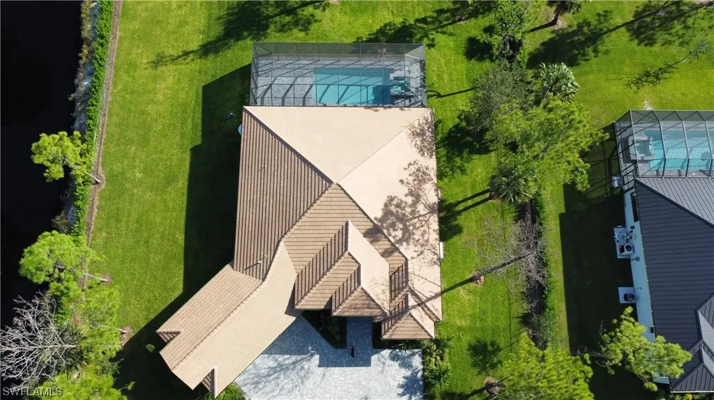 284 16th Avenue NE Naples FL 34120