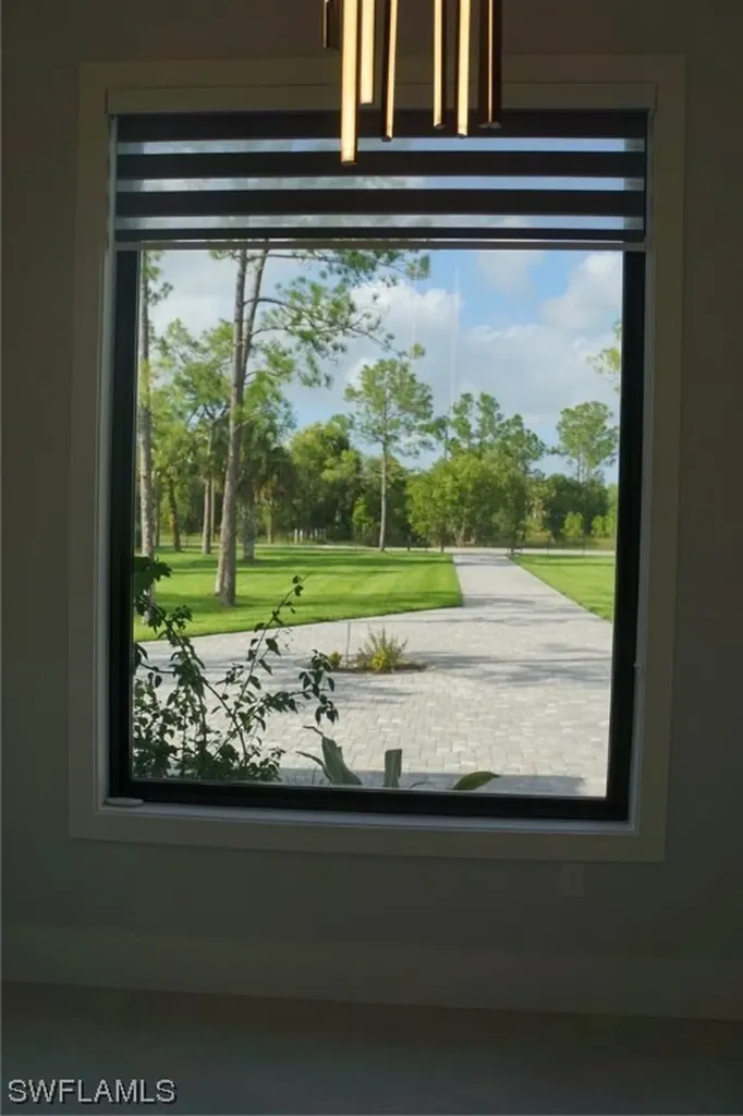 284 16th Avenue NE Naples FL 34120