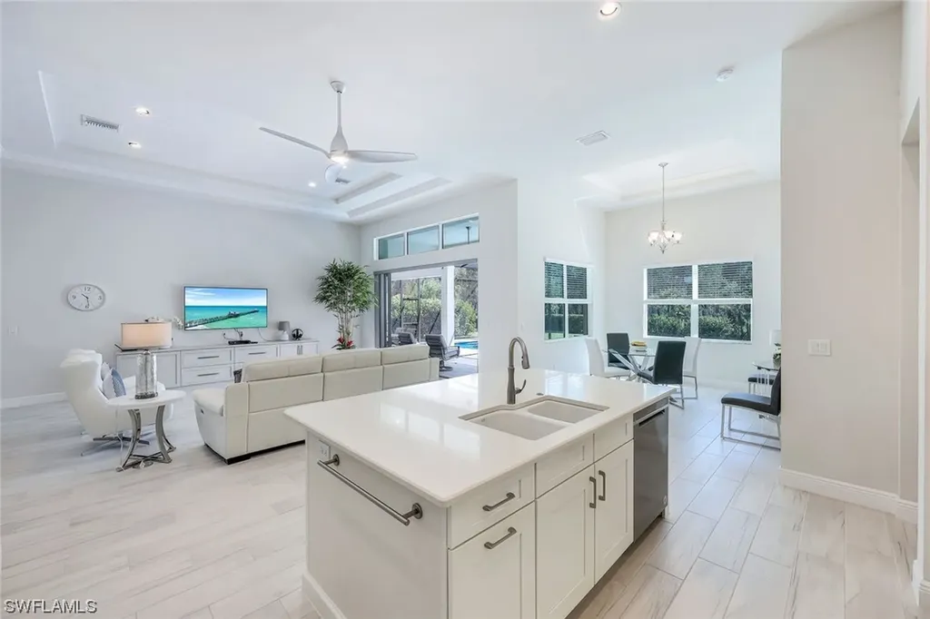 8959 Redonda Drive Naples FL 34114