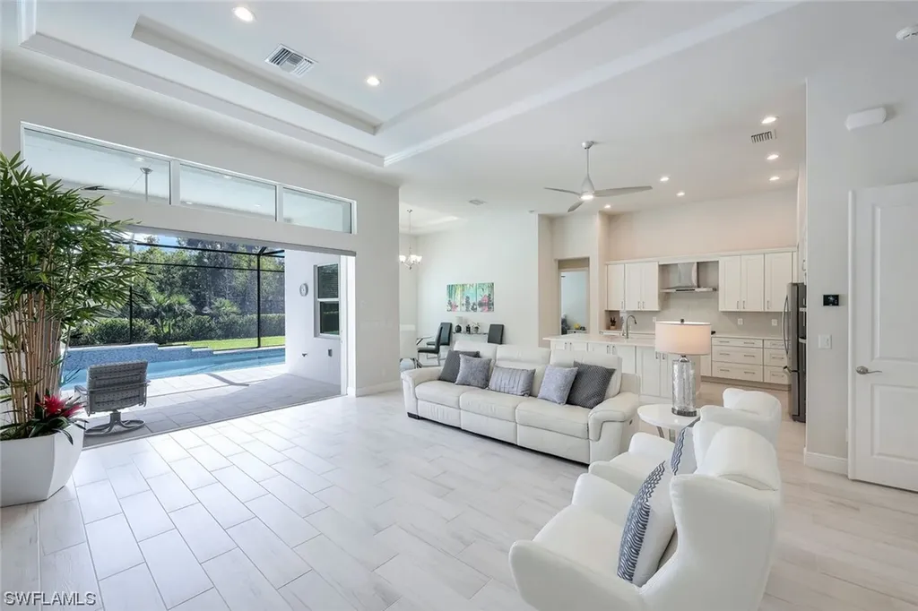 8959 Redonda Drive Naples FL 34114