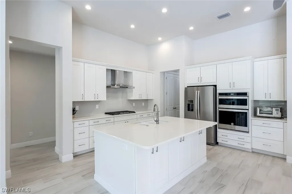 8959 Redonda Drive Naples FL 34114
