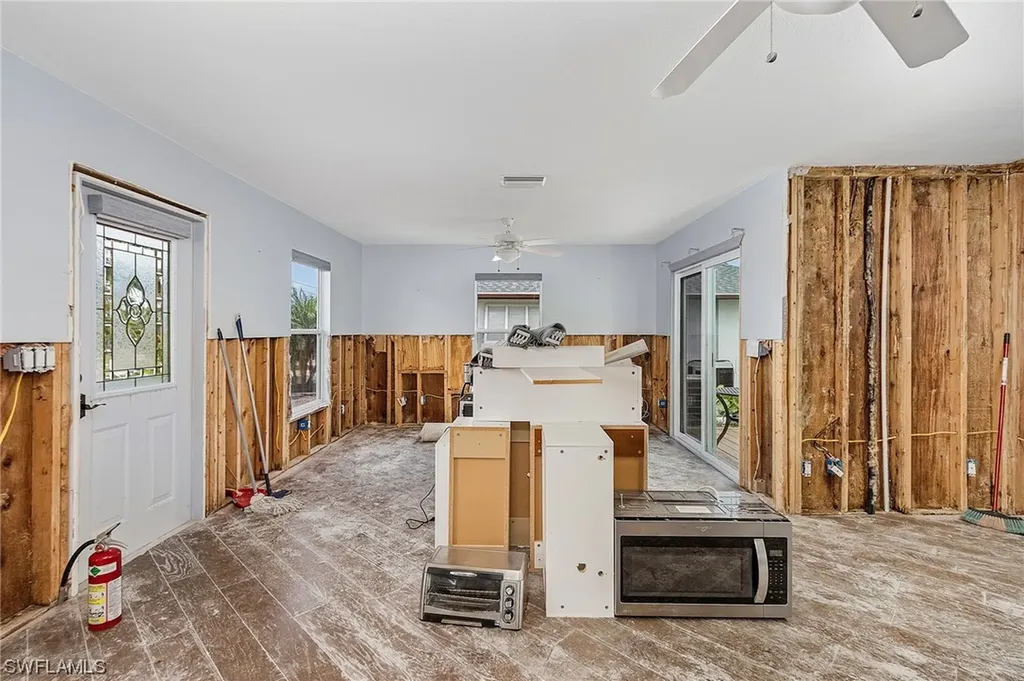 2436 Sapodilla Lane St. James City FL 33956