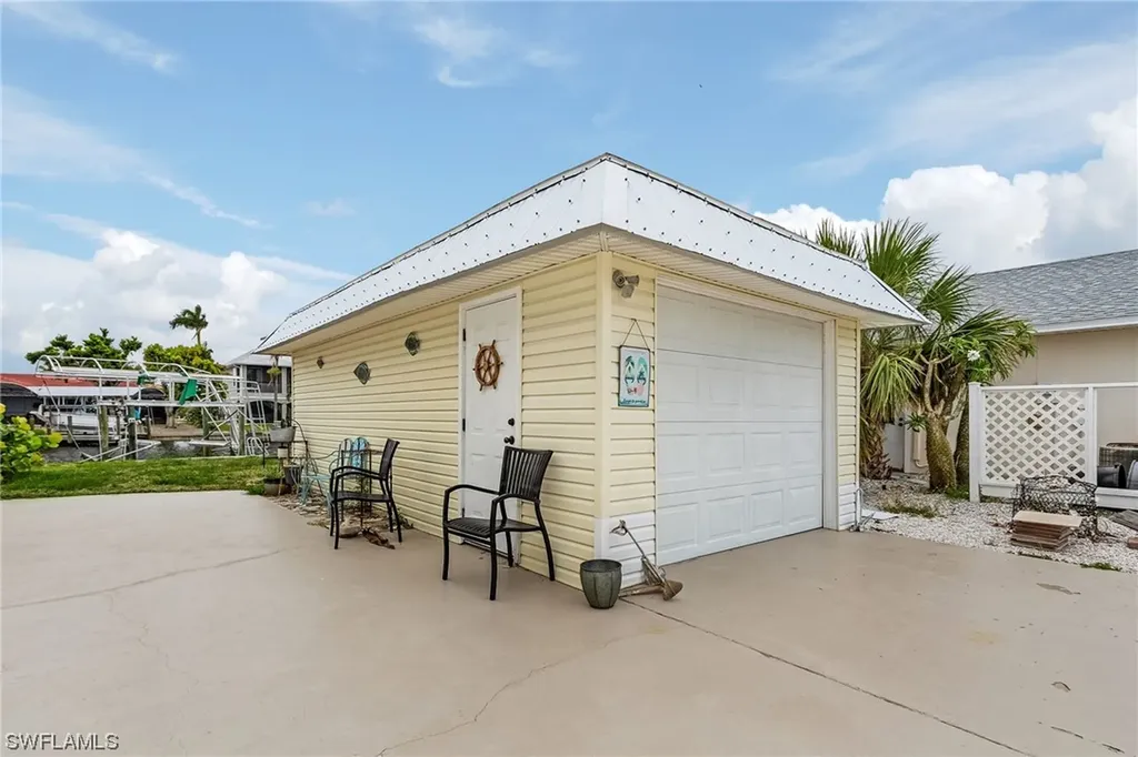 2436 Sapodilla Lane St. James City FL 33956